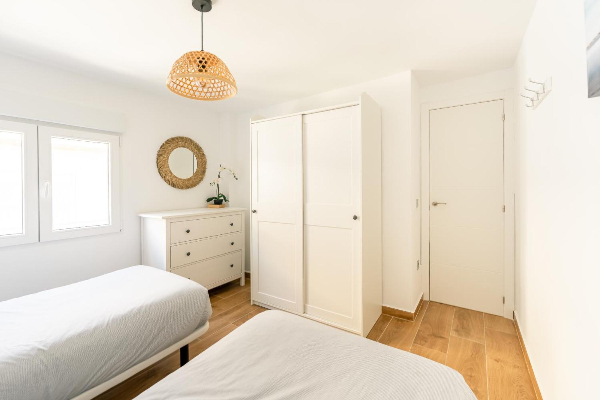 Apartamento En La Playa De เบนิดอร์ม ภายนอก รูปภาพ