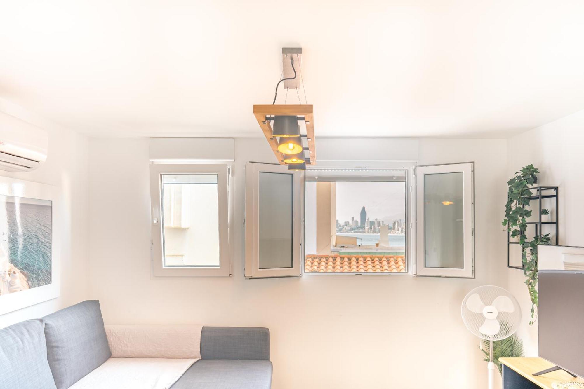 Apartamento En La Playa De เบนิดอร์ม ภายนอก รูปภาพ