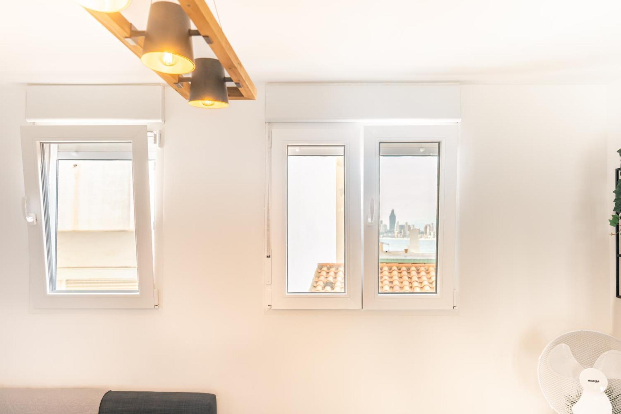 Apartamento En La Playa De เบนิดอร์ม ภายนอก รูปภาพ